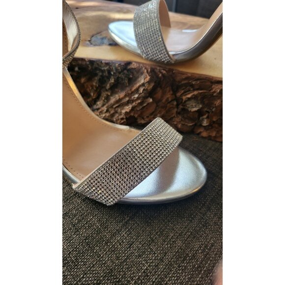 Steve Madden Yuma Rhinestone Crystal Ankle Strap High Heel Size 6.5 - Picture 5 of 10